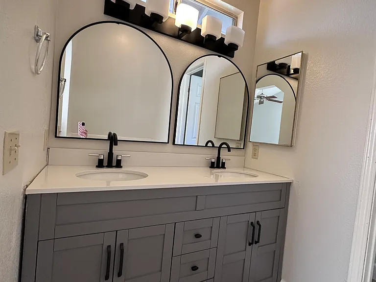52 Elizabeth Ct — Photo 11