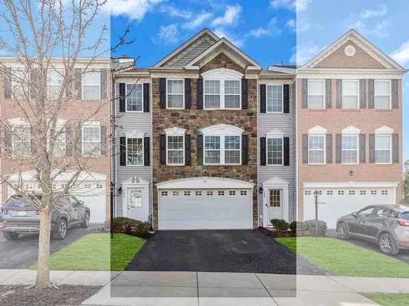 255 Grace Manor Dr, Coraopolis, PA 15108