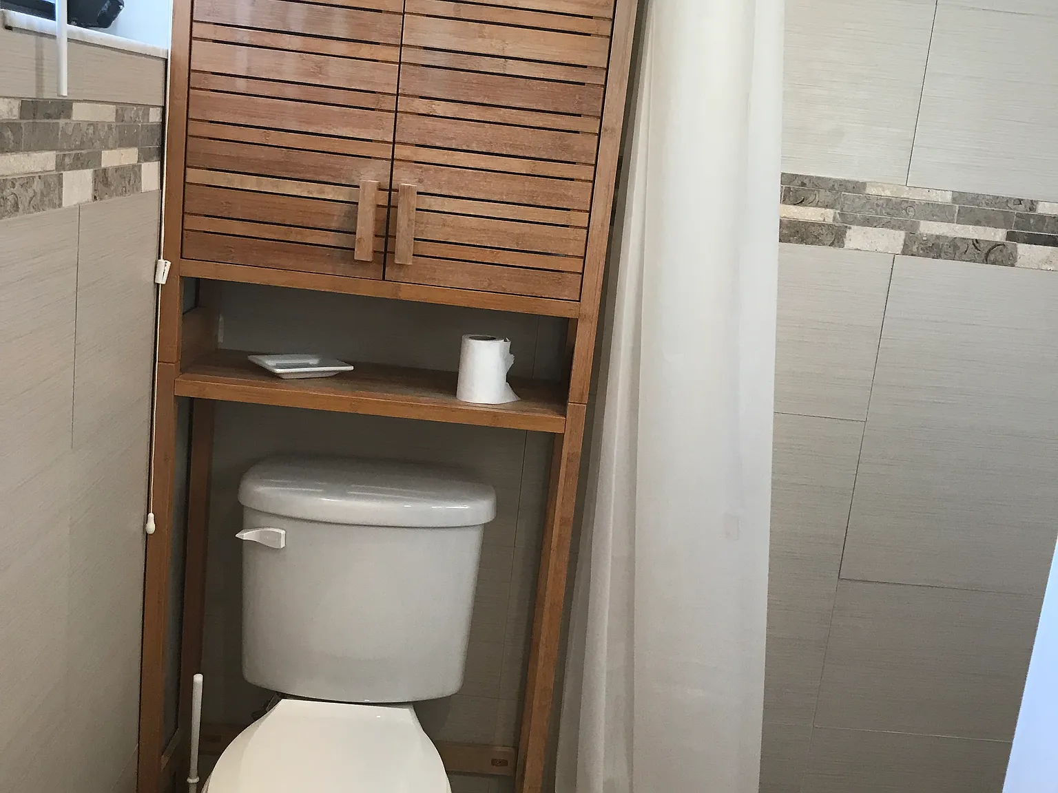 1 bed, $990 — Photo 3