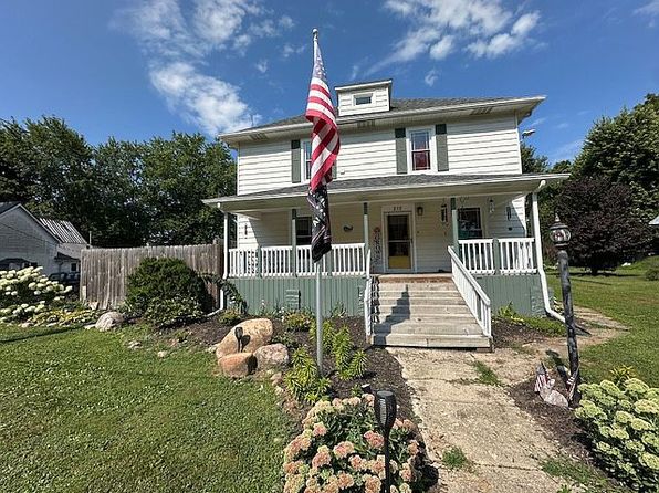 215 S Main St
