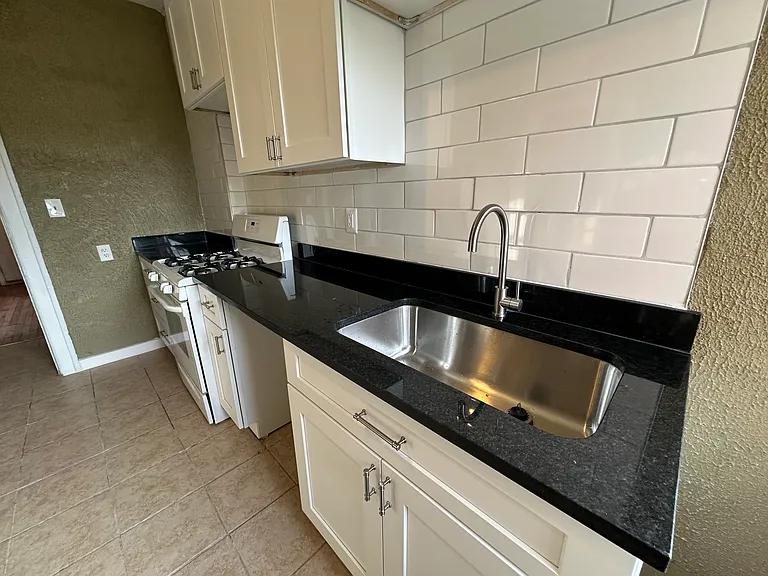 808 W Euclid St #808 — Photo 5