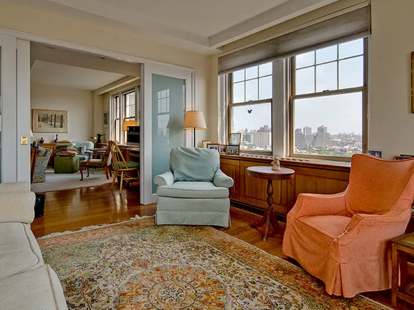 299 West 12th Street image 1 of 5