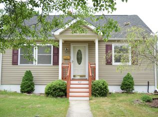 402 Independence Dr, Burlington, NJ 08016