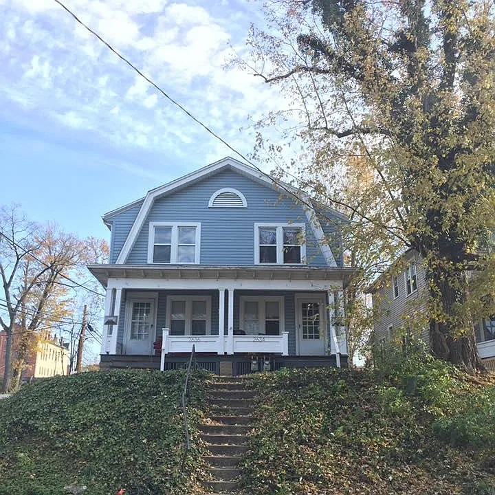 2636 Neil Ave