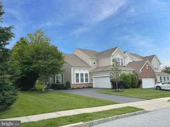 145 Bolero Dr, Downingtown, PA 19335