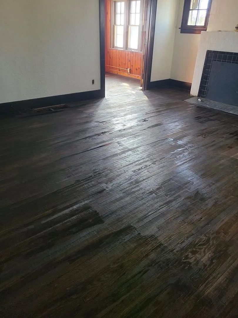 Ground Floor 1 BR includes heat, Washer & Dryer — Photo 2