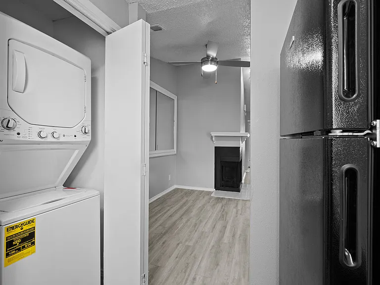The Azul Apartments — Photo 42