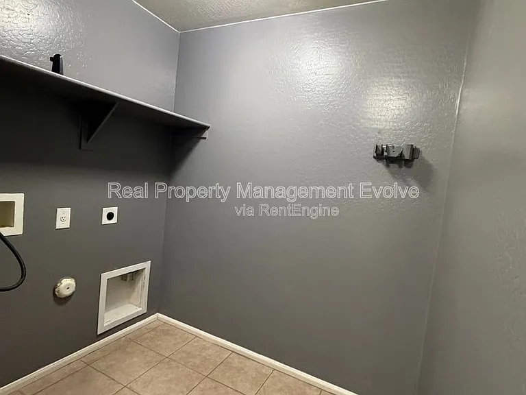 7724 W Pipestone Pl — Photo 4