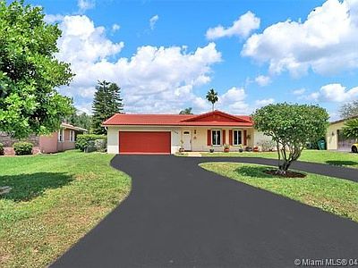 2nd image of 1746 NW 84th Dr