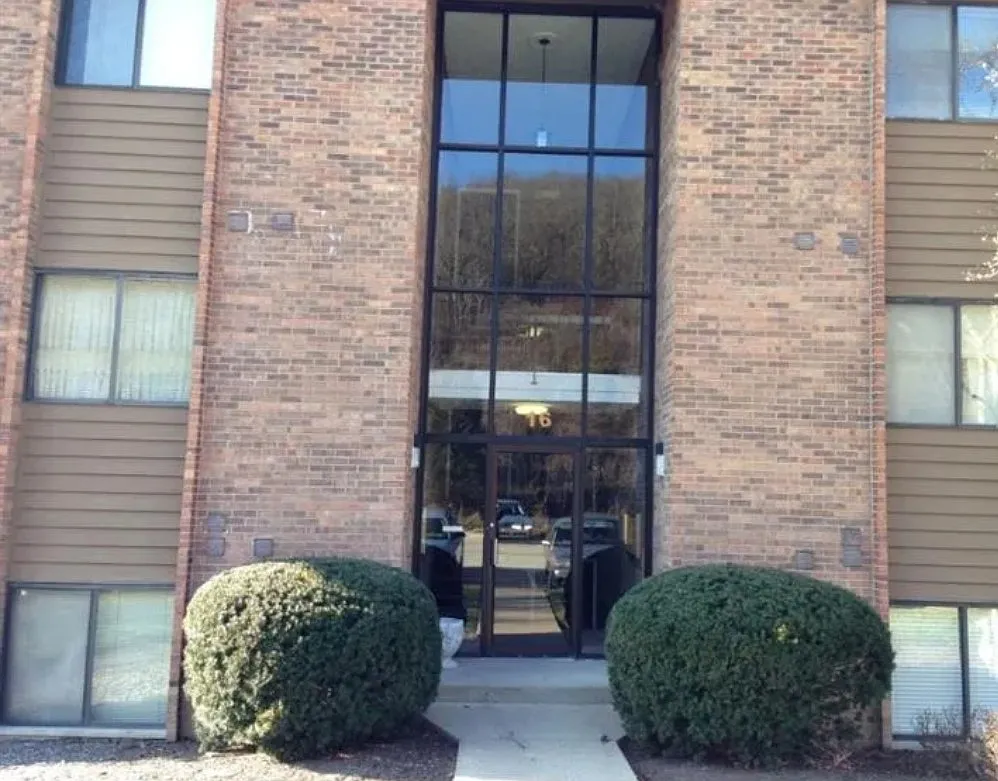 2 bed, 960 sqft, $1,500 — Photo 4