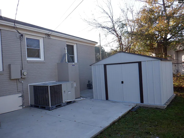 2913 English Ave — Photo 2