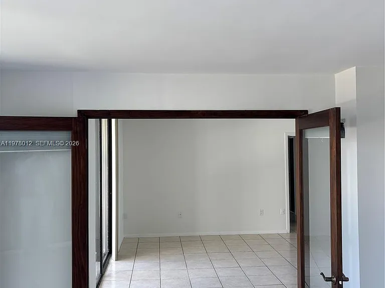 2333 Brickell Ave #1115 — Photo 8
