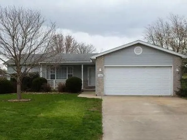 130 Illinois St, Warrensburg, IL 62573