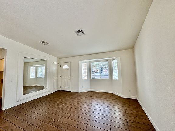 4th image of 6062 S Birchwood Dr