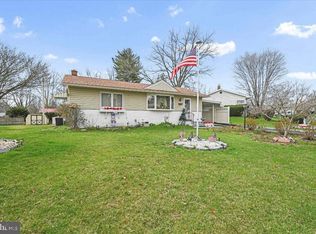 2746 Chapel Rd, Lancaster, PA 17603