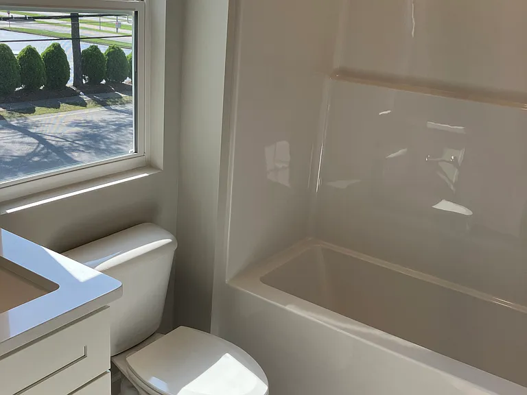 Full bathroom