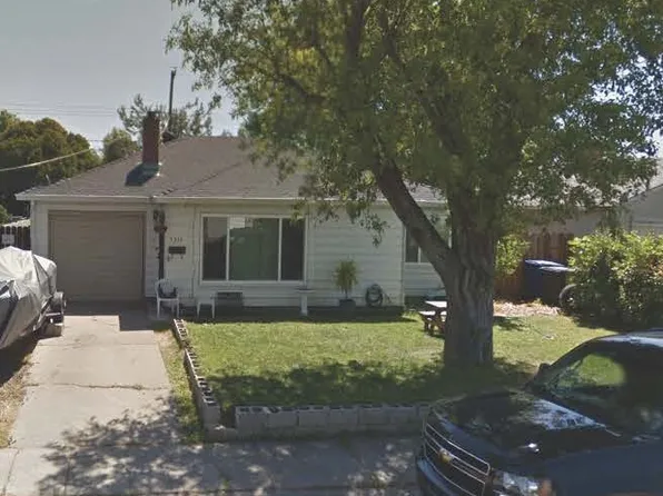 5331 Standish Rd, Sacramento, CA 95820