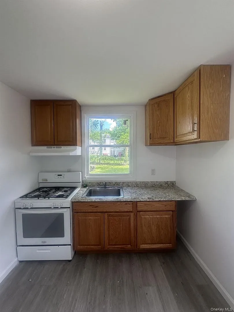 Building Photo - 52 Talmadge St #1