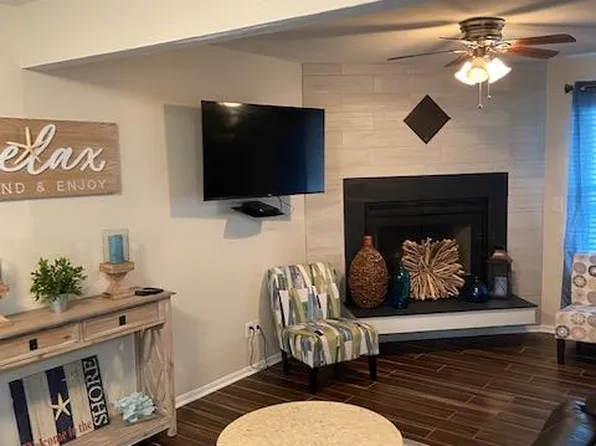 1268 W Ocean View Ave APT D, Norfolk, VA 23503