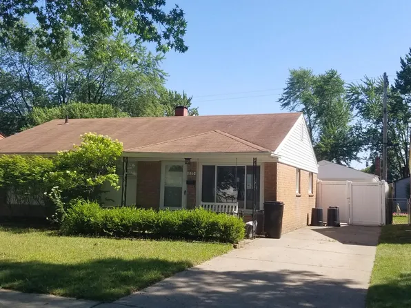 235 W Farnum Ave, Madison Heights, MI 48071