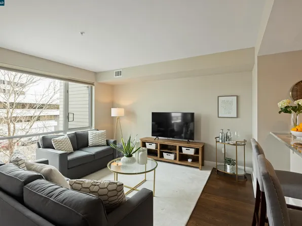 1655 N California Blvd #203, Walnut Creek, CA 94598