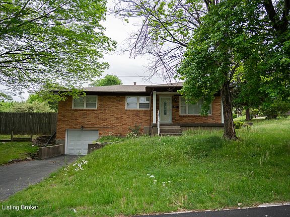 2nd image of 4811 Lawrie Ln
