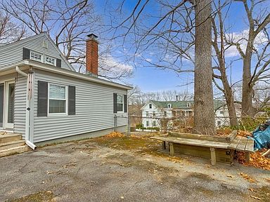 40 Dunstable Rd North Chelmsford Ma 01863 Mls 72807176 Zillow