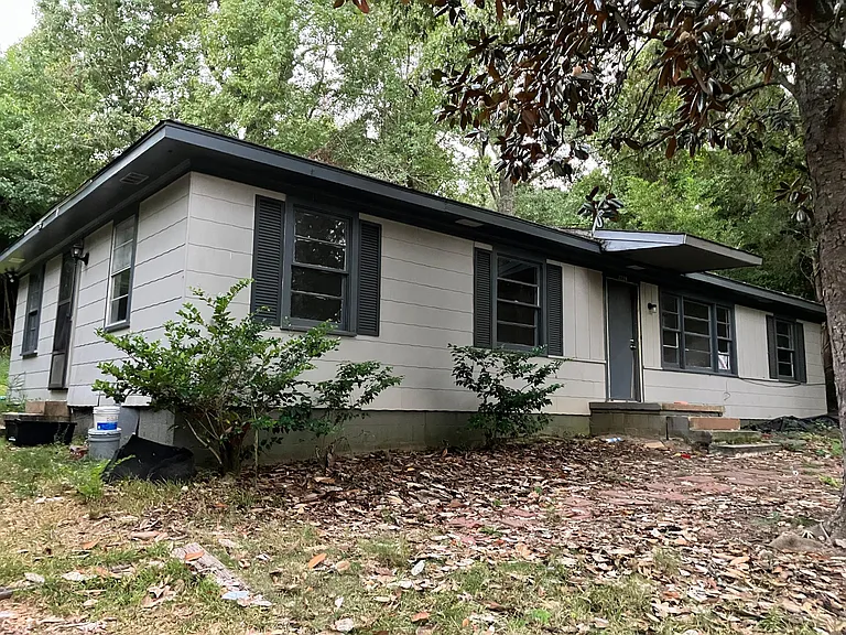 3728 Claymore Rd — Photo 2