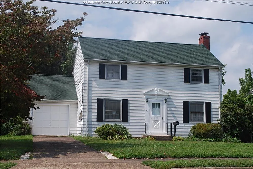 2001 Mount Vernon Ave photo 1