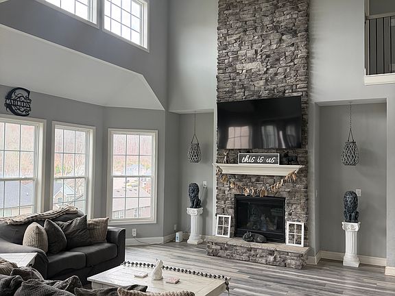 3rd image of 2152 Antelope Ln