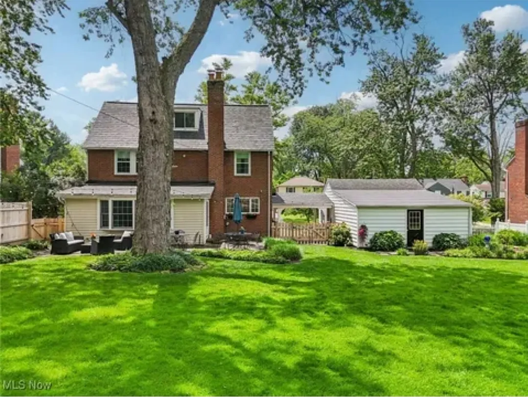 4 bed, 2.5 bath, 2536 sqft, $2,997 — Photo 3