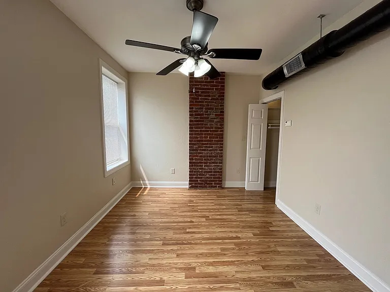 440 S Fairmount St — Photo 13