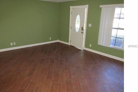 4th image of 1020 Kingsford Cir