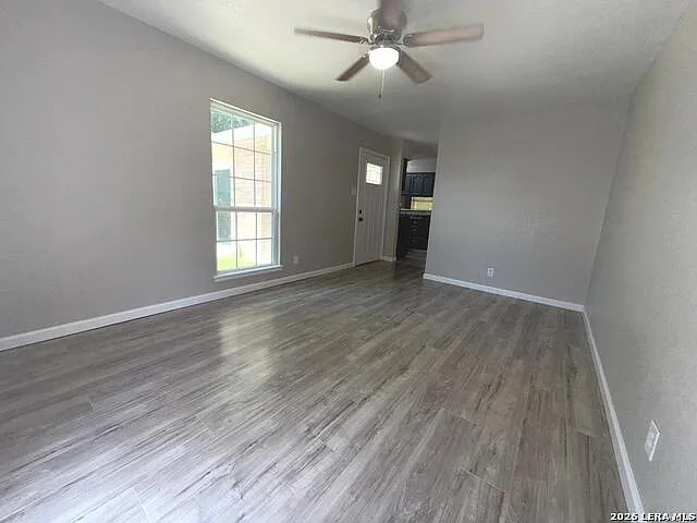 3 bed, 1.5 bath, 1269 sqft, $1,395 — Photo 3