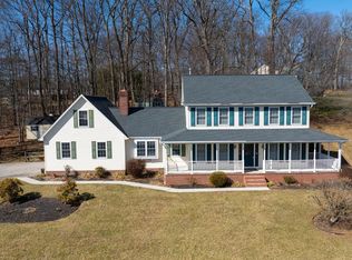 19355 Rosewood Dr, Stewartstown, PA 17363