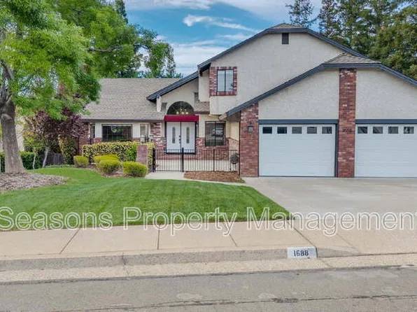 1688 El Capitan Dr, Redding, CA 96001