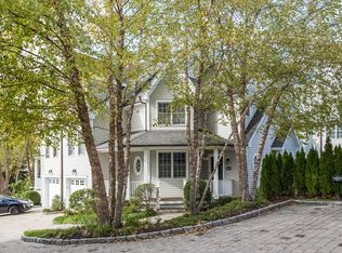 223 Milbank Ave #B, Greenwich, CT 06830