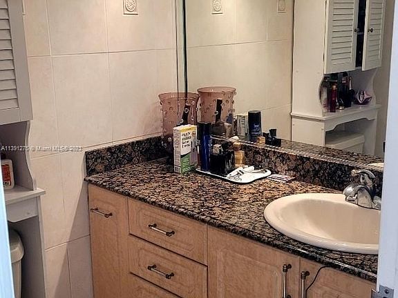 4th image of 3800 S Ocean Dr APT 1723