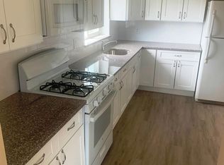 2570 E 28th St APT 3, Brooklyn, NY