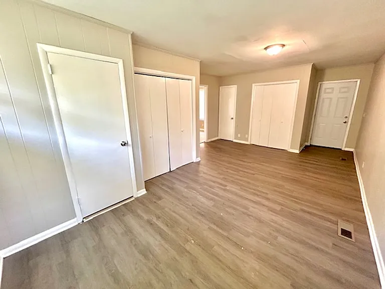 3902 Lakeview Dr — Photo 21