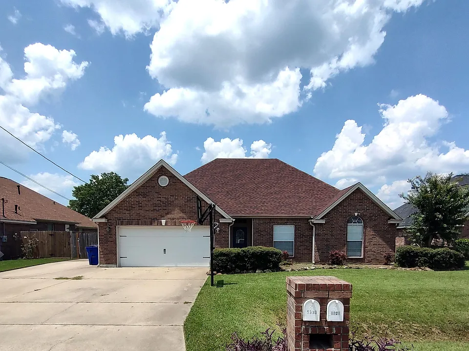 5330 Wellington Ln