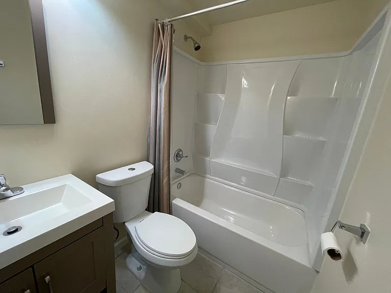 5790 Roosevelt Way NE — Photo 21