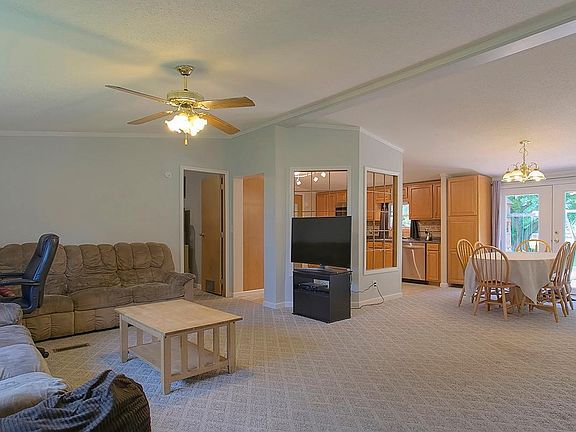 4th image of 2018 Clearview Dr