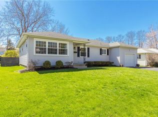 105 Harmony Ln, Rochester, NY 14622