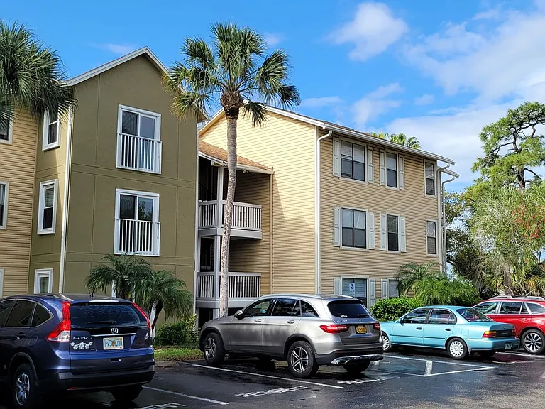 225 S Tropical Trl #319 — Photo 2