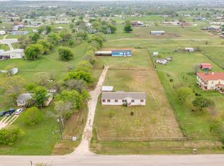3832 Dove Meadows Ln, Joshua, TX 76058