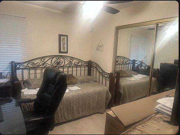 4th image of 2230 W Wood Dr