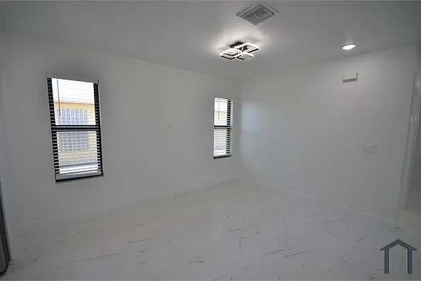 2132 Barker Blvd — Photo 23