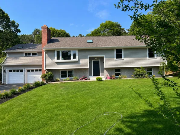 19 Wheelhouse Circle, Hatchville, MA 02536