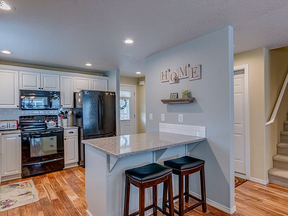 5th image of 8013 NE 37th Ave